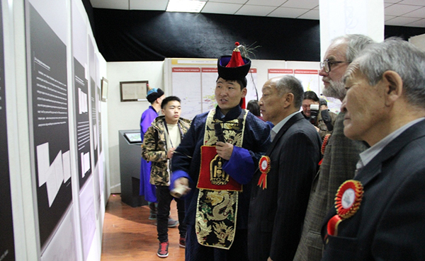 “Нүүдлийн хотоос-Суурин хот” үзэсгэлэнд саатаарай